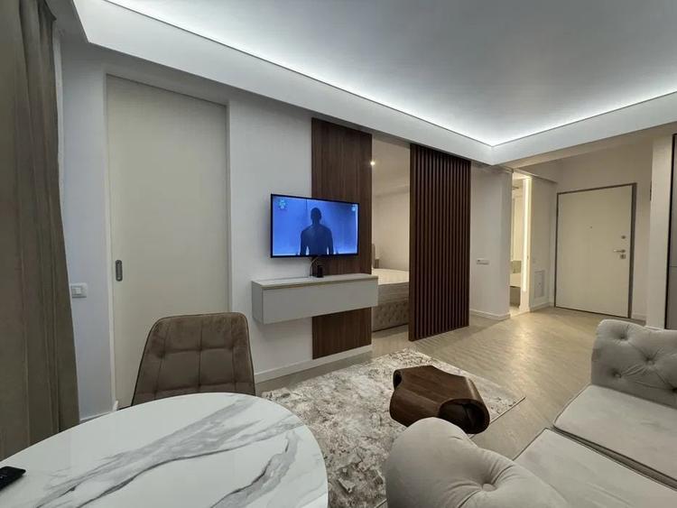 Studio de lux – prima închiriere – Cortina North – vedere Promenada Mall - 1