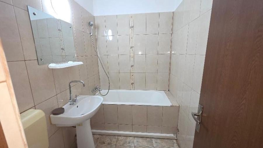 Garsonieră decomandată în Colentina