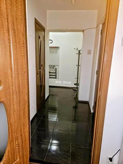 Ap 2 cam. (bloc reabilitat) Titan - 14 min. mers pe jos metrou Titan - 1