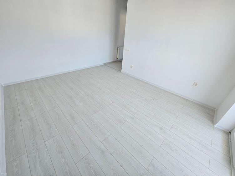 Garsoniera - La Cheie - Stb - Cart. Independentei - 2