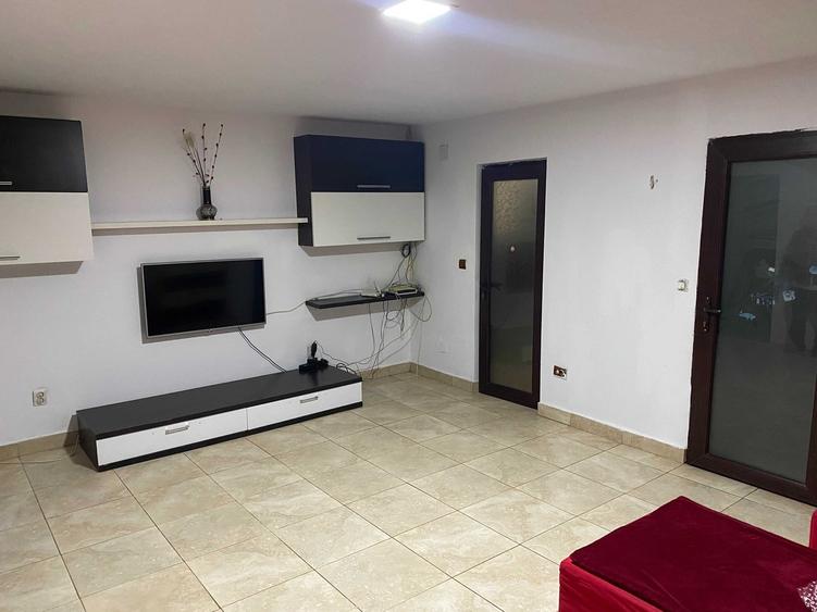 Sector 4, 5-7 min. metrou Piata Sudului si Mall Sun Plaza, 2 camere renovat - 9