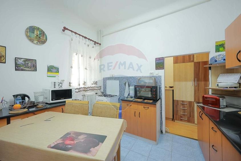 Apartament de vanzare, 2 camere, ultracentral, Str. Republicii, Oradea - 18