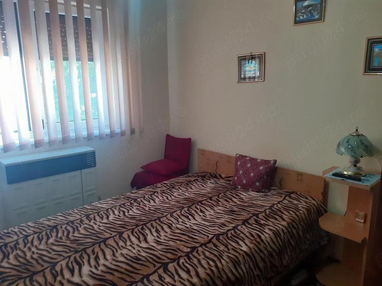 Vanzare Apart. 3 camere cf.2, semidec., et.2 din 4, mobilat si supr. utila 44.mp. Zona Viziru 1, - 3