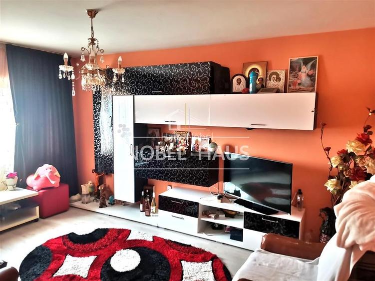 Apartament 3 camere, et 4, decomandat, Barlad, zona Gara - Recumed Apartament 3 camere, et 4, decomandat, Barlad, zona Gara - Recumed