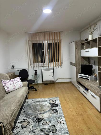 Garsoniera ISR bloc 6 etaj 1 - 3