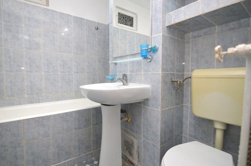 VANZARE APARTAMENT 4 CAMERE UNIRII – SFANTA VINERI - 28