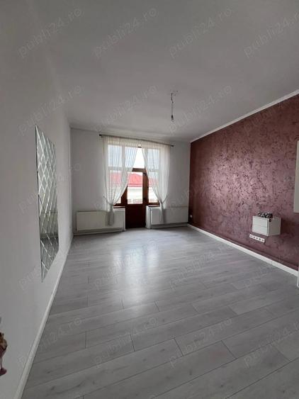 Proprietar inchiriez spatiu zona centrala - 3