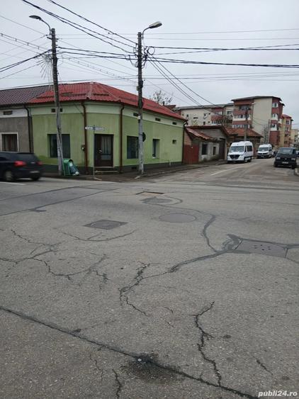 Casa de locuit sau pentru spatiu comercial - 4