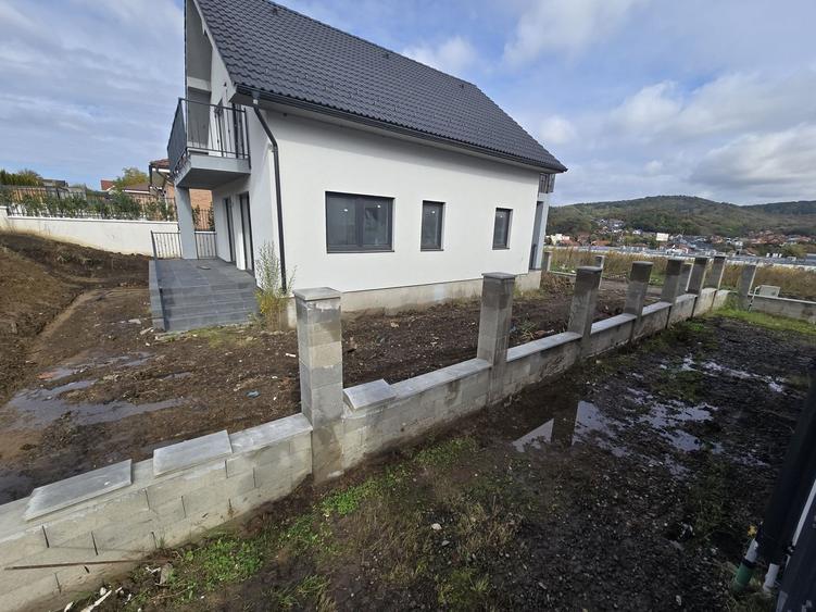 Casa 4 camere la cheie,2bai,120 mp,501 mp teren,zona Corunca - 3