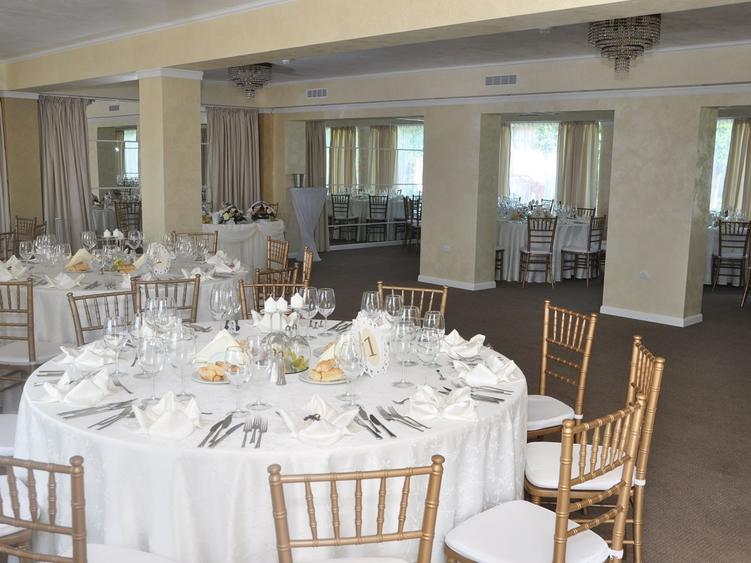 Afacere la cheie >Complex Saloane de evenimente\Cazare\Restaurant - 1