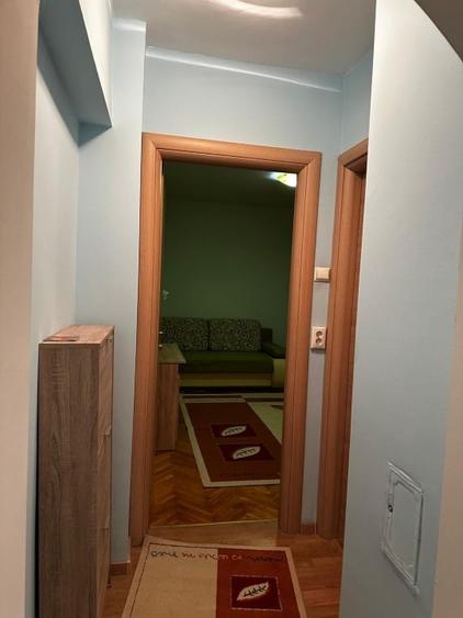 Inchiriez apartament 2 camere - 3