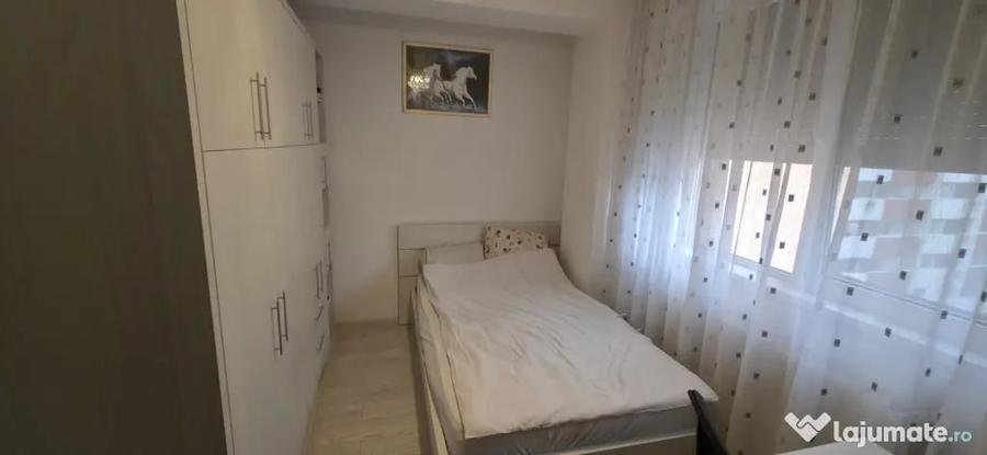 Apartament cu 3 camere decomandat în Chiajna