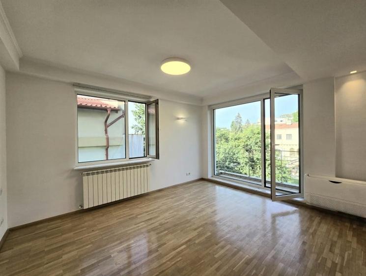 Imobil cu lift si garaj cu 3 locuri parcare Primaverii - 4