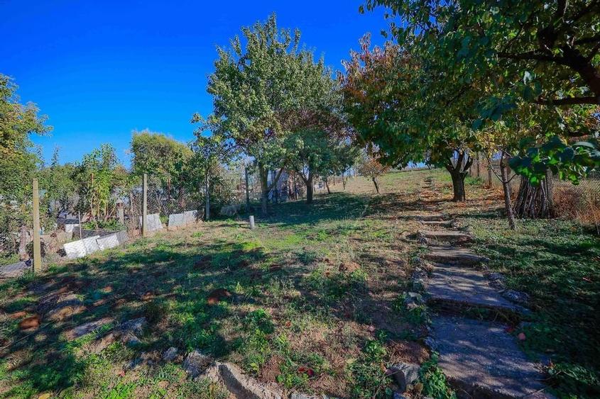 De vanzare casa cu 2 camere si teren 472 mp, Str Valea Frumoasa - 11