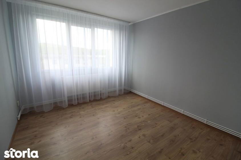 Vand apartament 2 camere in Hunedoara, zona Micro3-Str.Cerbului, 44mp - 1