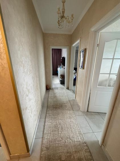 Gara de est - bloc nou - 9