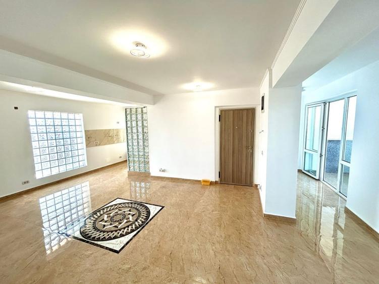 Discount mare, 2 camere lux, gata de mutare, comision 0 - 1