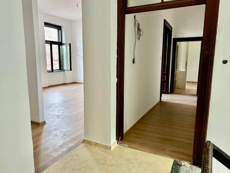 ULTRACENTRAL ZONA 0 • Casă D+P+E+M • 560 mp utili •8 camere• Direct Proprietar! - 9