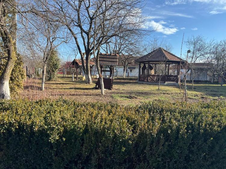 Casa cu Teren, Intravilan Zona Ponoarele, Judetul Mehedinti - 2