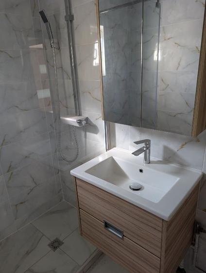 Apartament cu 2 camere semidecomandat în Soarelui