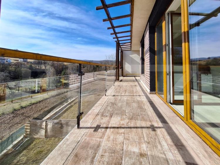 Casa alipita ideal pentru doua familii, in Stolna - 6