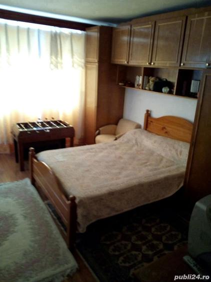 Apartament cu 2 camere decomandat în Ștei
