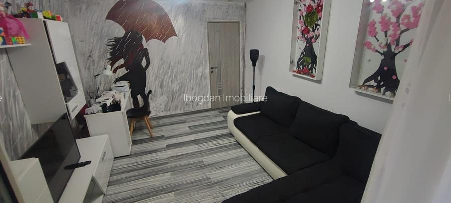 Apartament cu 3 camere în zona Uzina 2, cod 8125