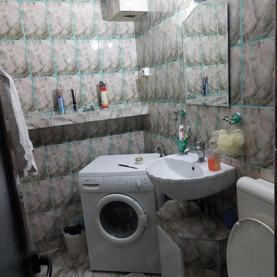 Vand apartament ultracentral, 4 camere, 2 bai, decomandat - 1