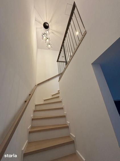 Casă cu 4 camere cu Teren 310 Mp în Tunari