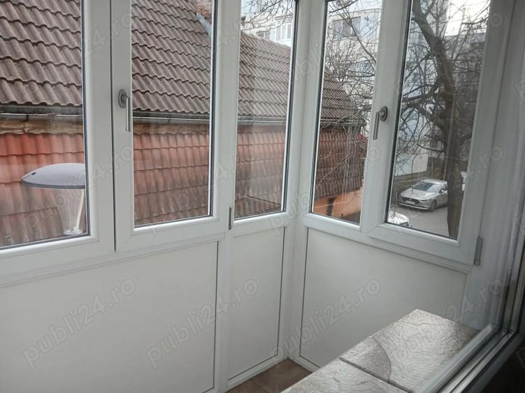 Apartament cu 2 camere semidecomandat, mobilat în Rovine
