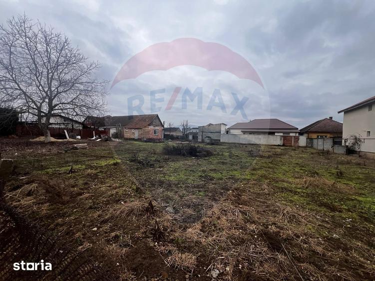Spațiu comercial, de 834 mp, în Subcetate