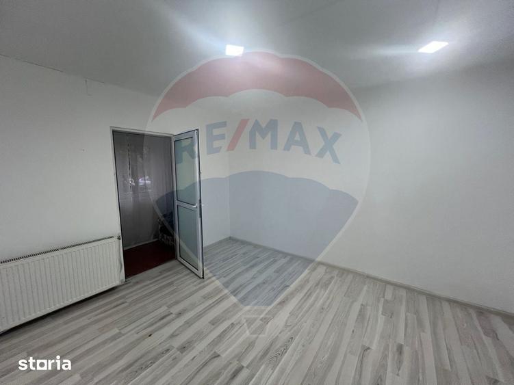 Spațiu comercial, de 60 mp, în Obor