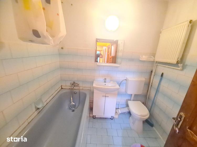 Apartament cu 2 camere decomandat în Energiei