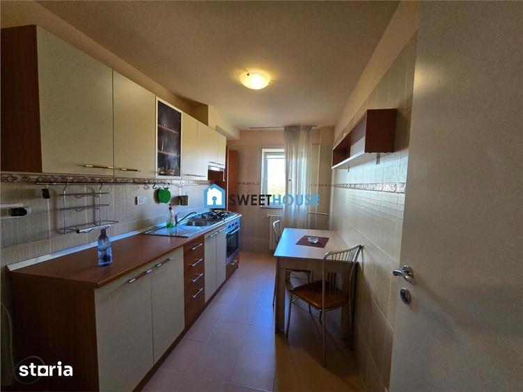 Apartament cu 3 camere, mobilat în Central