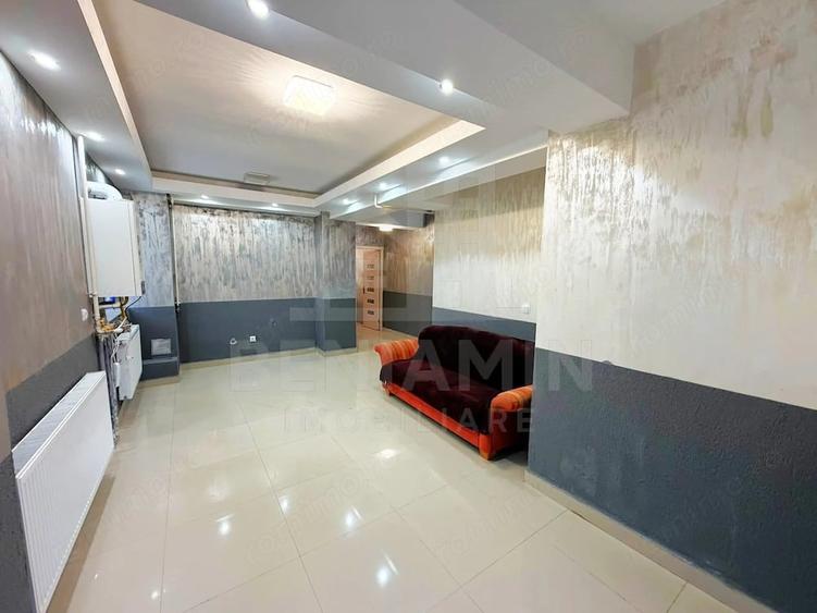 Apartament cu 2 camere semidecomandat în 1 Mai