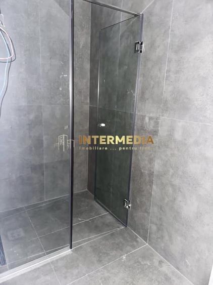 Casă individuală cu 11 camere cu Canalizare în Tolstoi