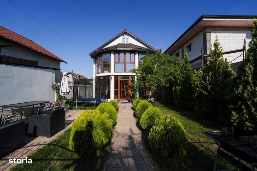 Casă cu 4 camere în Albești