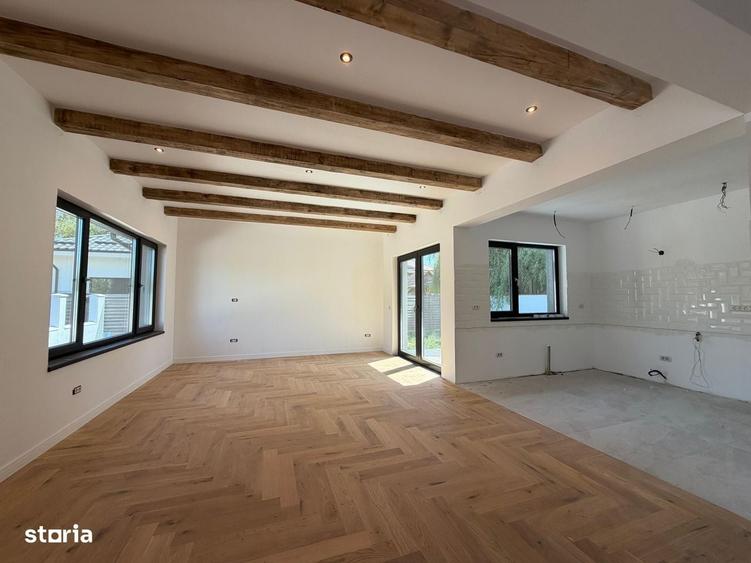 Casă cu 4 camere în Corbeanca