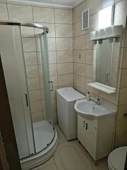 Garsonieră decomandată, mobilată în Central