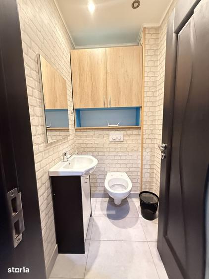 Apartament cu 4 camere semidecomandat în Florești