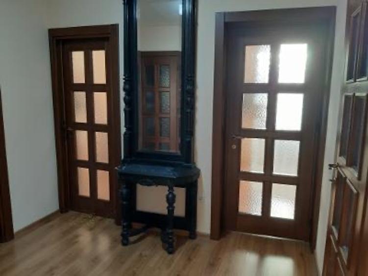 Apartament cu 2 camere decomandat în Dorobanți