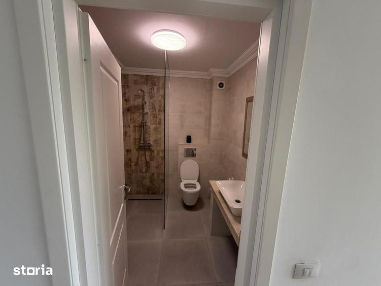 Casă cu 6 camere cu Teren 500 Mp în Băneasa