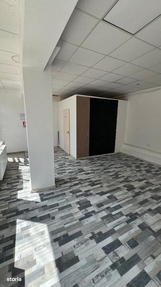 Spațiu comercial, de 40 mp, în Central