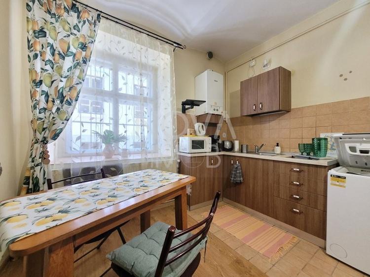 Apartament cu 2 camere nedecomandat, mobilat în Central