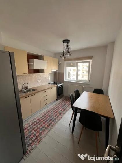 Apartament cu 3 camere decomandat în Gorjului