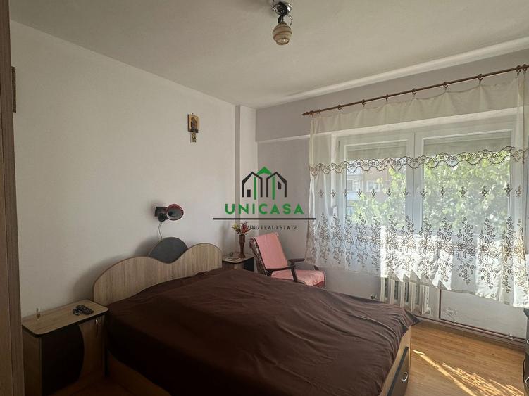 Apartament cu 3 camere decomandat, mobilat în Central