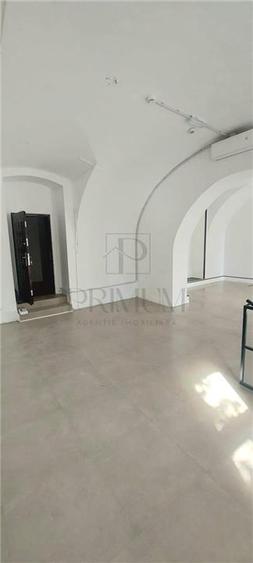 Spațiu comercial, de 70 mp, în Central