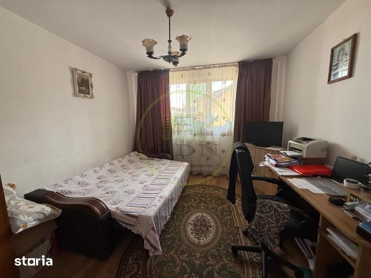 Casă cu 5 camere cu Teren 181 Mp în Rovine