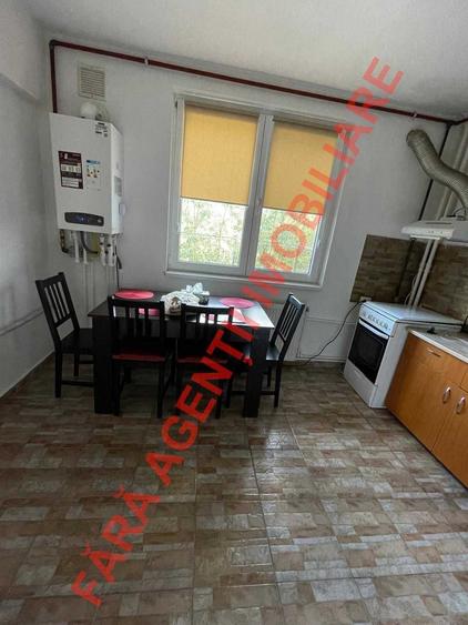 Apartament cu 2 camere decomandat în Berceni