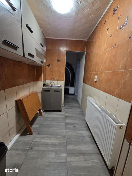 Apartament cu 2 camere semidecomandat în Obor